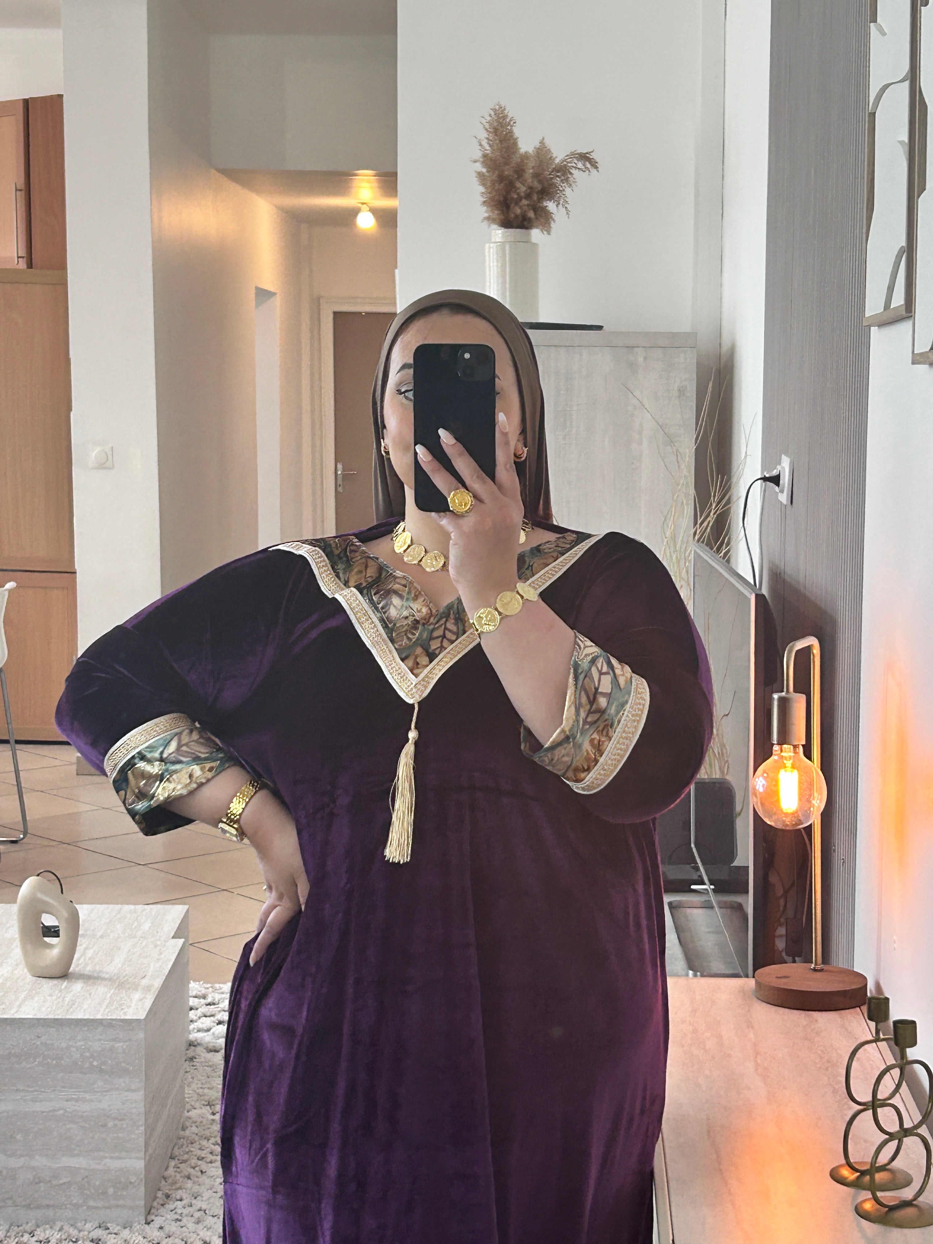Robe Cole V Aubergine