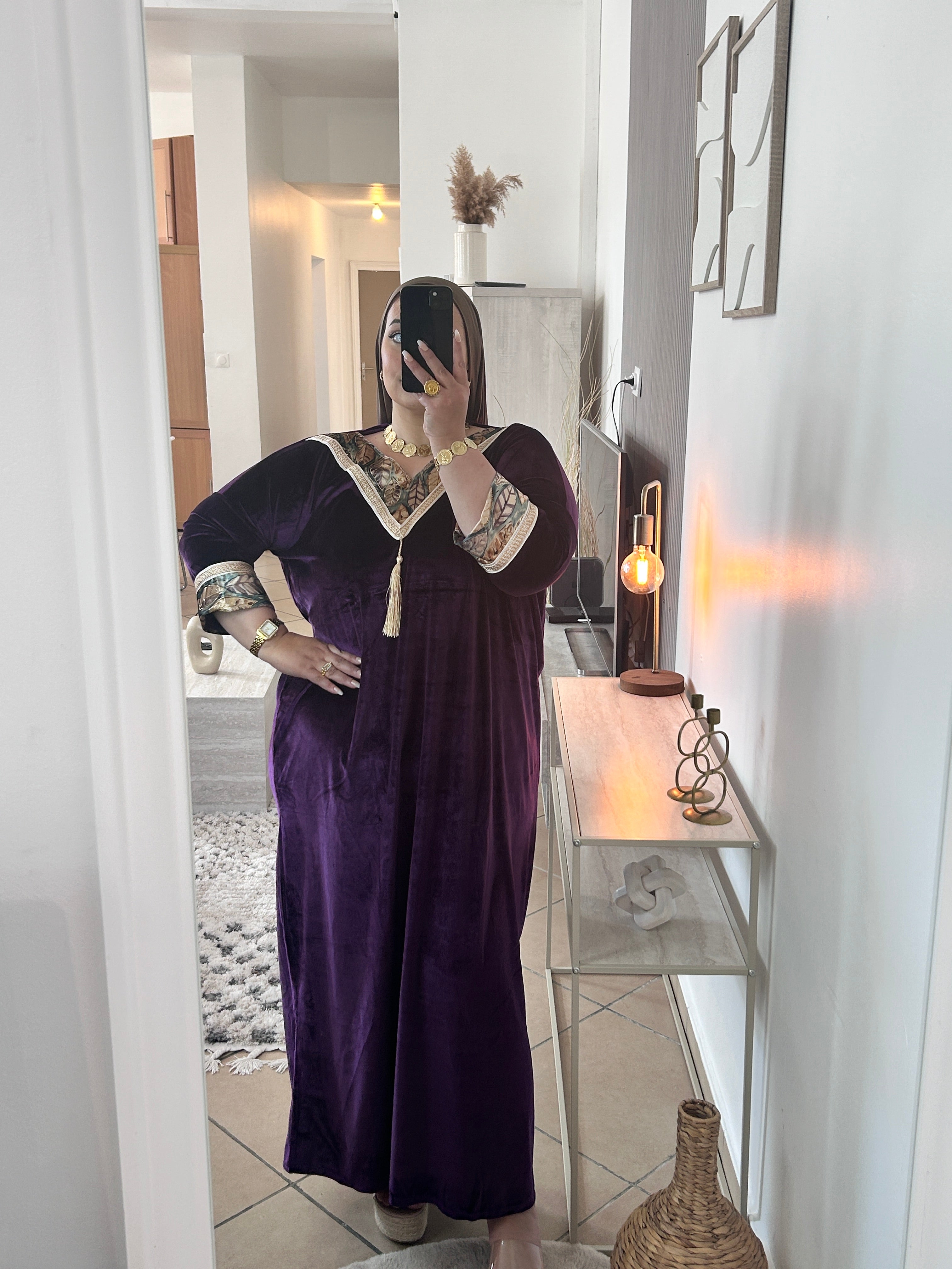 Robe Cole V Aubergine